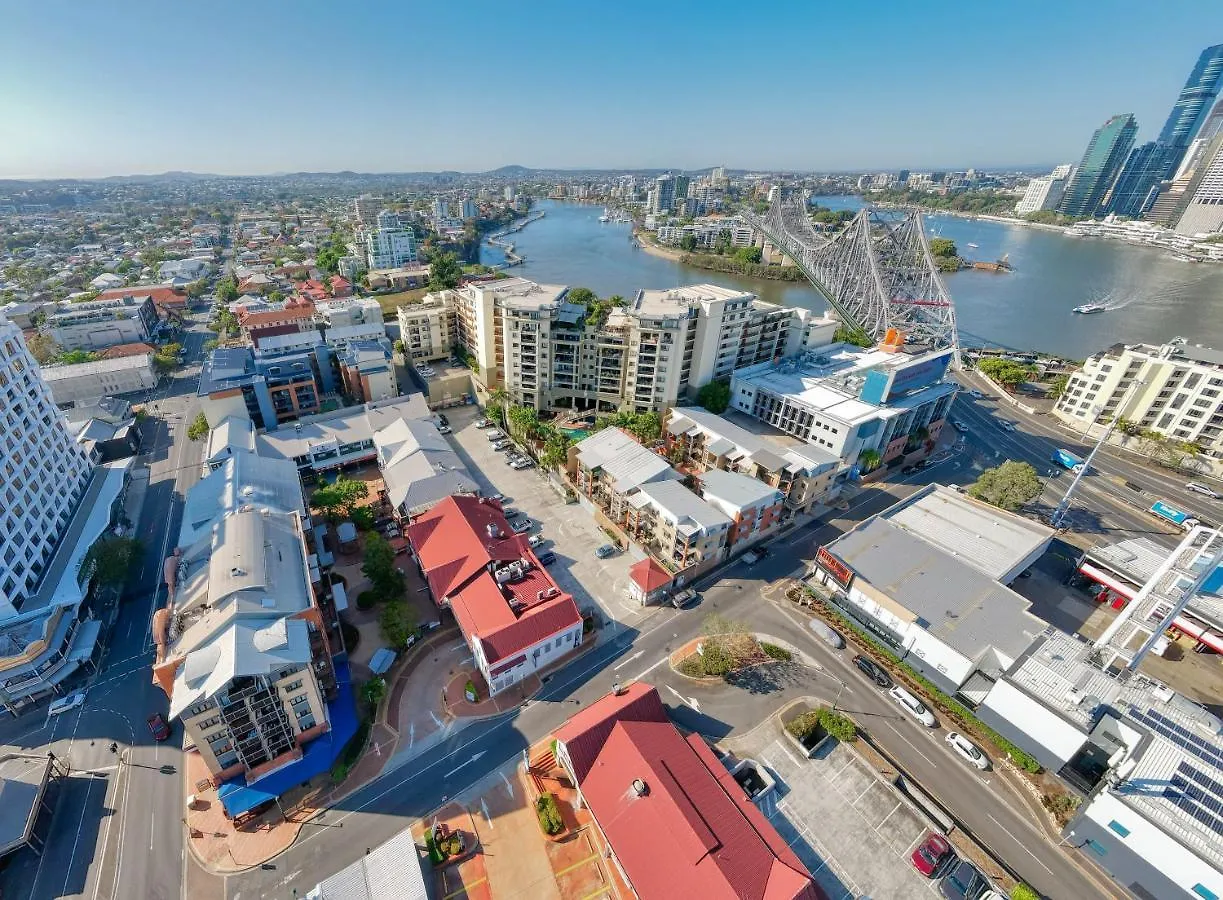 Апарт-отель Central Brunswick Apartment Hotel Брисбен